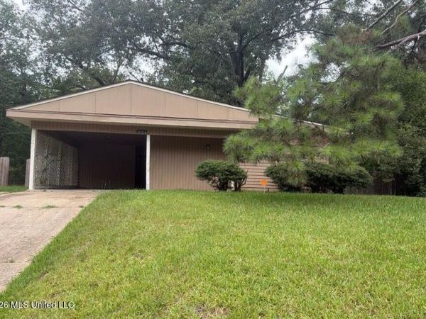 1604 Woody Drive, Jackson, MS 39212
