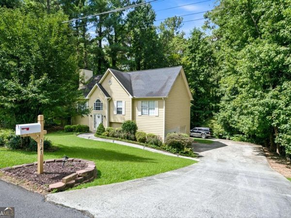 3941 Memorial Parkway NW, Kennesaw, GA 30152