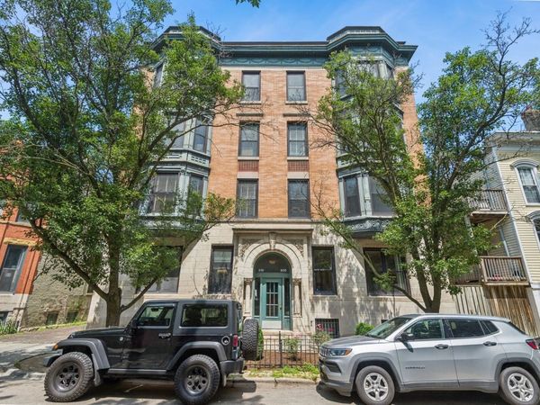 508 W Grant Place, Unit 102, Chicago, IL 60614