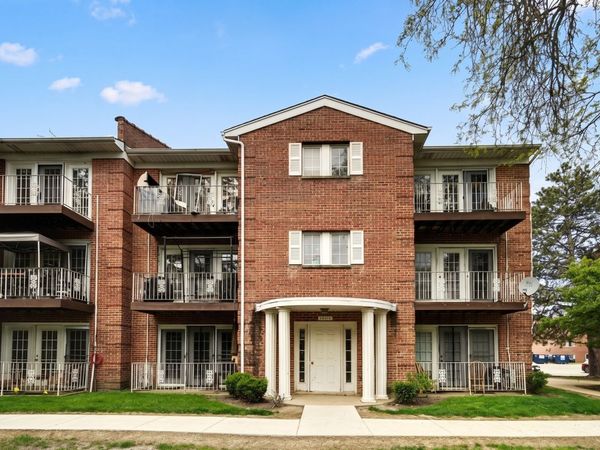 684 Quincy Bridge Lane , Unit 202, Glenview, IL 60025