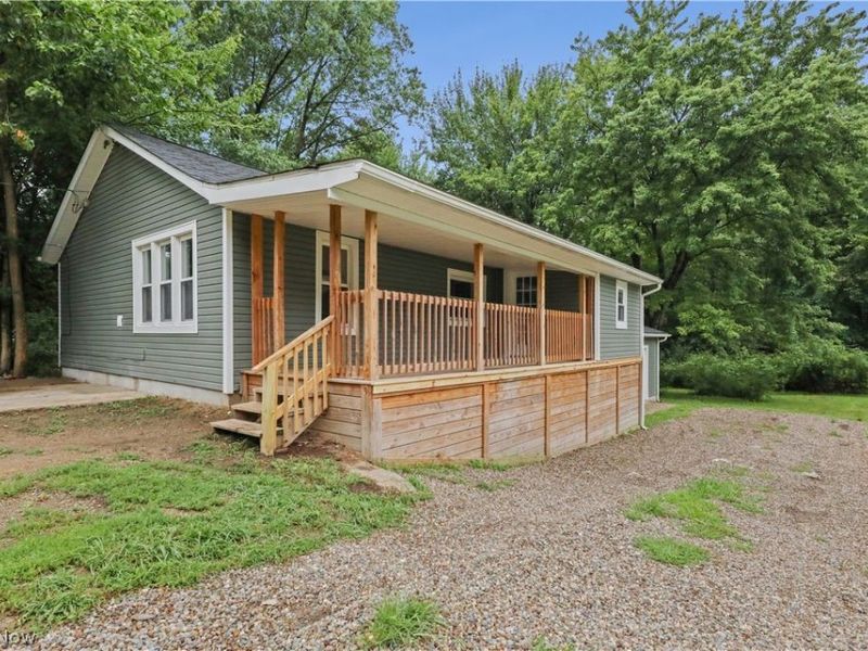 5519 N Freedom Street, Ravenna, OH 44266 Photo 1