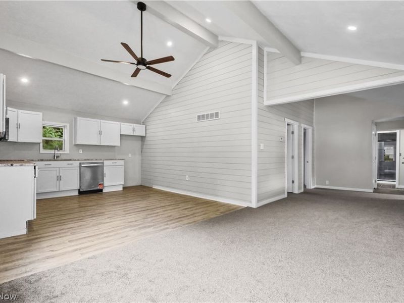 5519 N Freedom Street, Ravenna, OH 44266 Photo 7