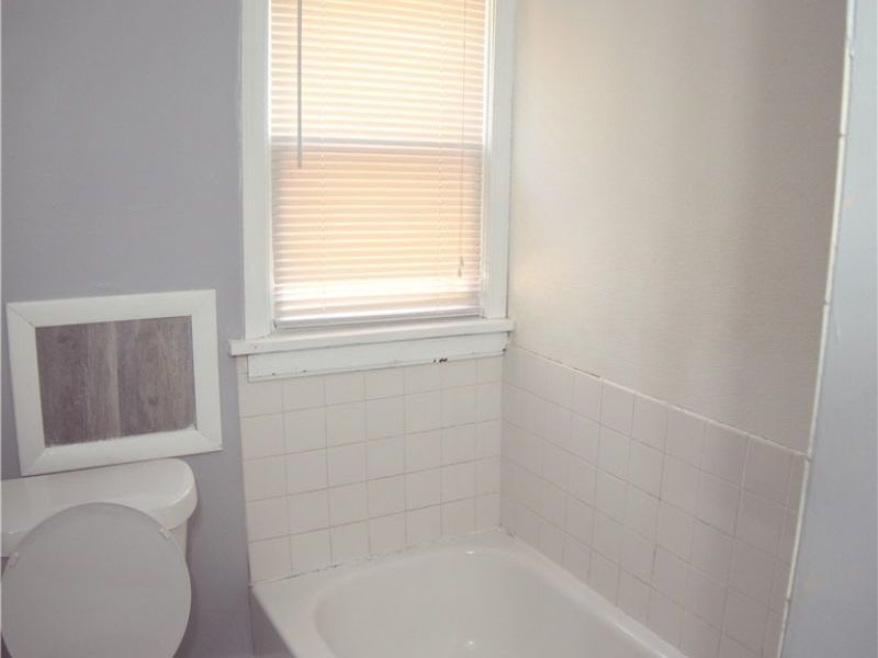 687 Broadway Avenue, Bedford, OH 44146 Photo 6