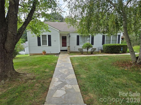 214 Governors View Road, Asheville, NC 28805