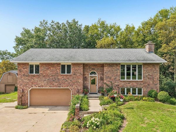 9440 West Street, Sauk City, WI 53583