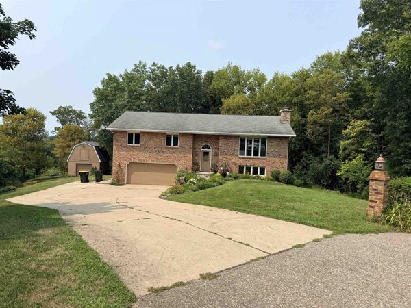 9440 West Street, Sauk City, WI 53583