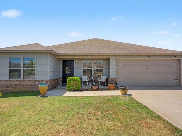 801 NW 69th Avenue, Bentonville, AR 72713