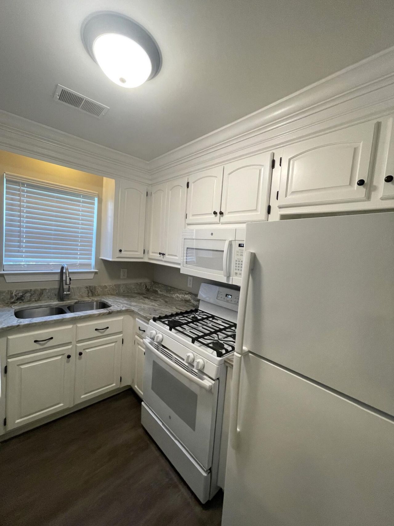 383 Springview Lane Photo 9