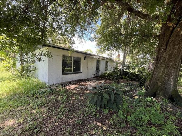 1265 Monica LN , NORTH FORT MYERS, FL 33903