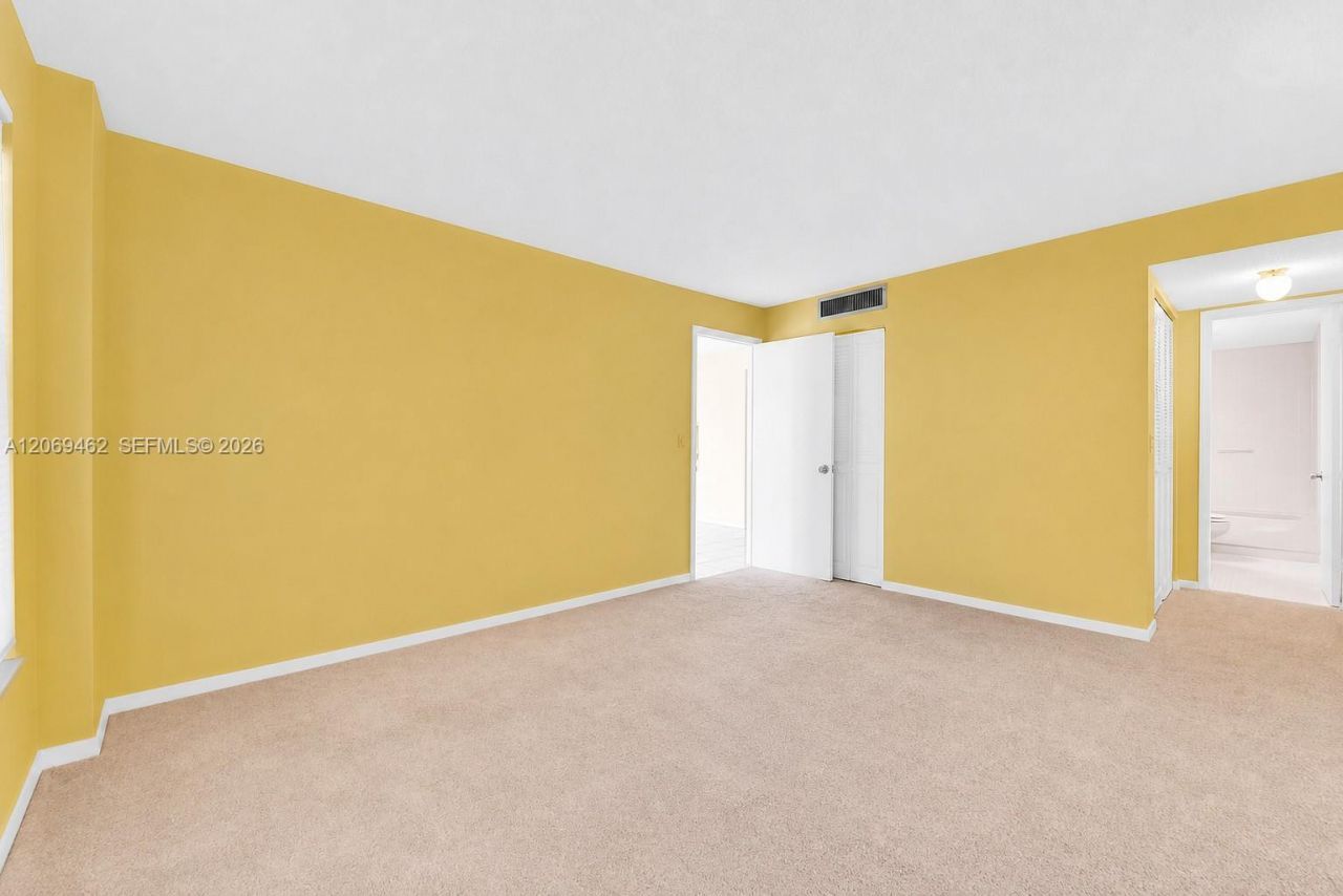 6545 Indian Creek Drive, Unit 408, Miami Beach, FL 33141 Photo