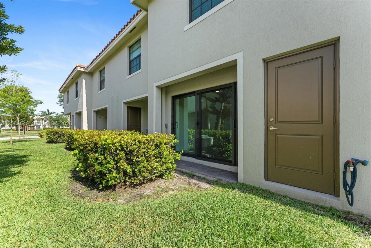 5010 Genove Pl , Unit 5010, Riviera Beach, FL 33410 Photo