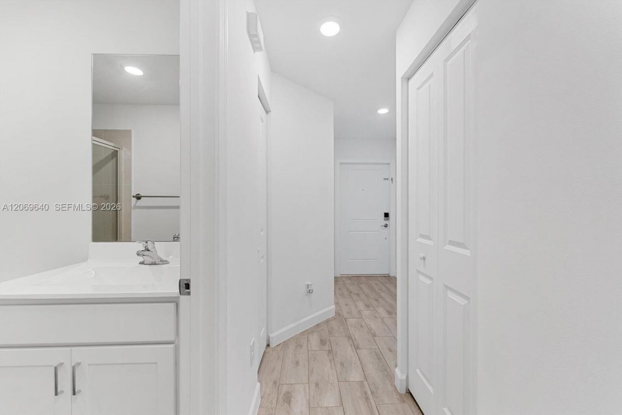 5010 Genove Pl , Unit 5010, Riviera Beach, FL 33410 Photo