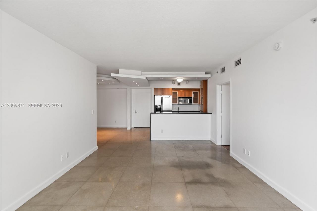 325 S Biscayne Blvd , Unit 2522, Miami, FL 33131 Photo