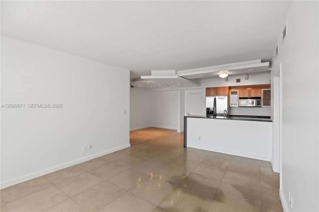 325 S Biscayne Blvd , Unit 2522, Miami, FL 33131 Photo