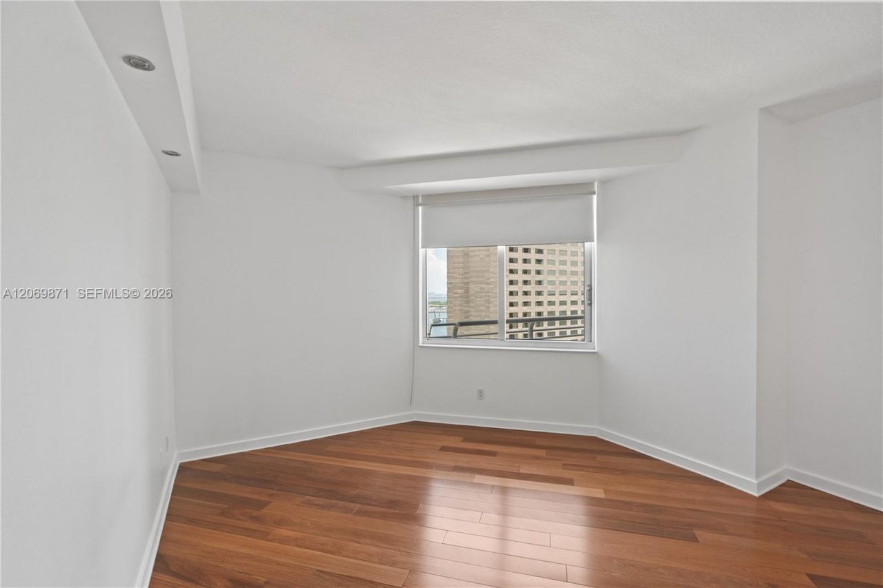 325 S Biscayne Blvd , Unit 2522, Miami, FL 33131 Photo