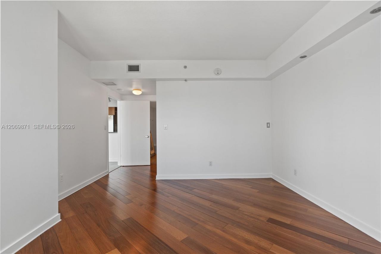 325 S Biscayne Blvd , Unit 2522, Miami, FL 33131 Photo