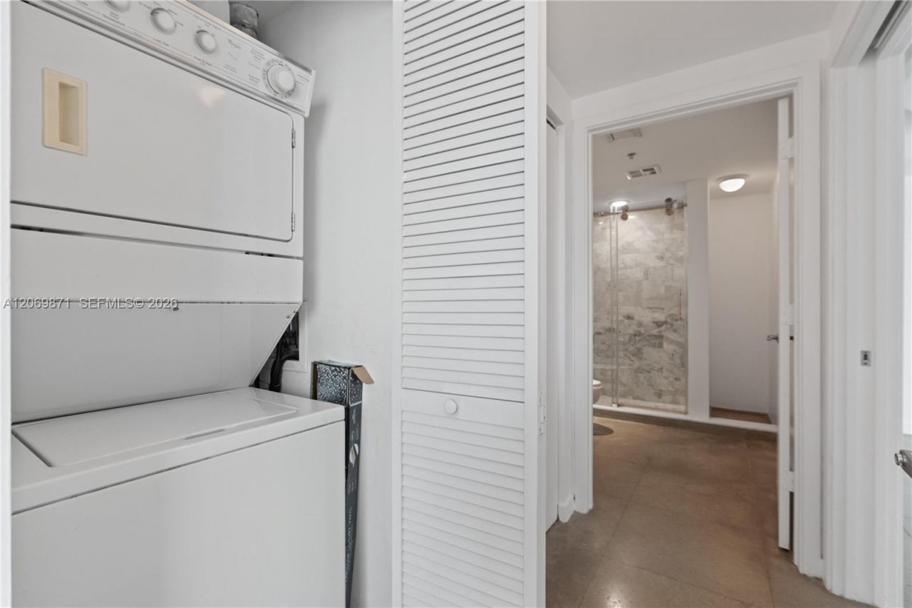 325 S Biscayne Blvd , Unit 2522, Miami, FL 33131 Photo