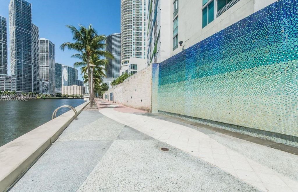 325 S Biscayne Blvd , Unit 2522, Miami, FL 33131 Photo