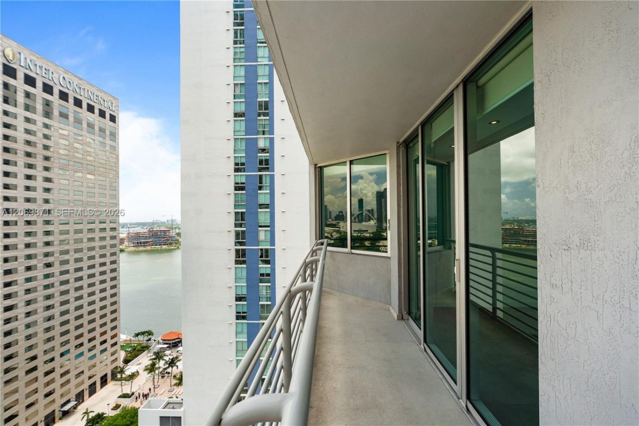 325 S Biscayne Blvd , Unit 2522, Miami, FL 33131 Photo