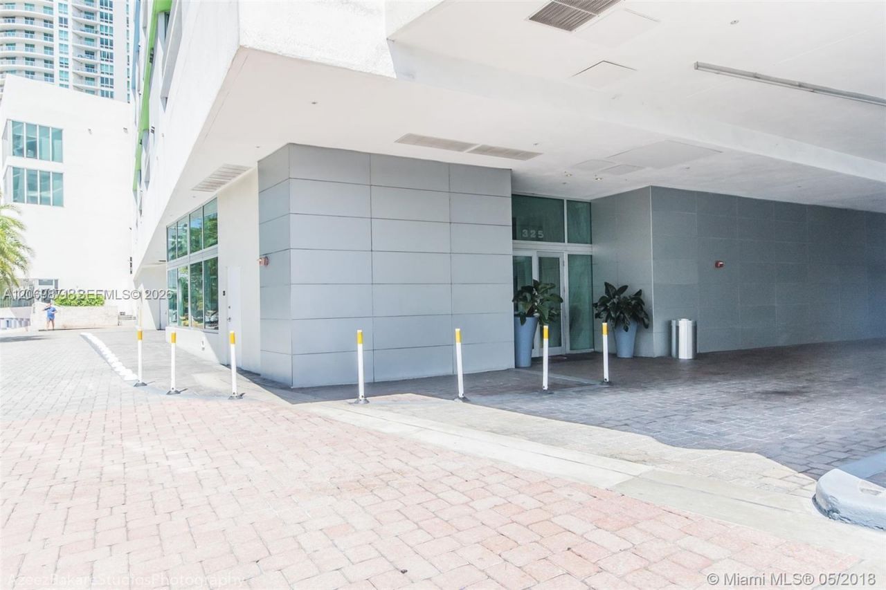 325 S Biscayne Blvd , Unit 2522, Miami, FL 33131 Photo