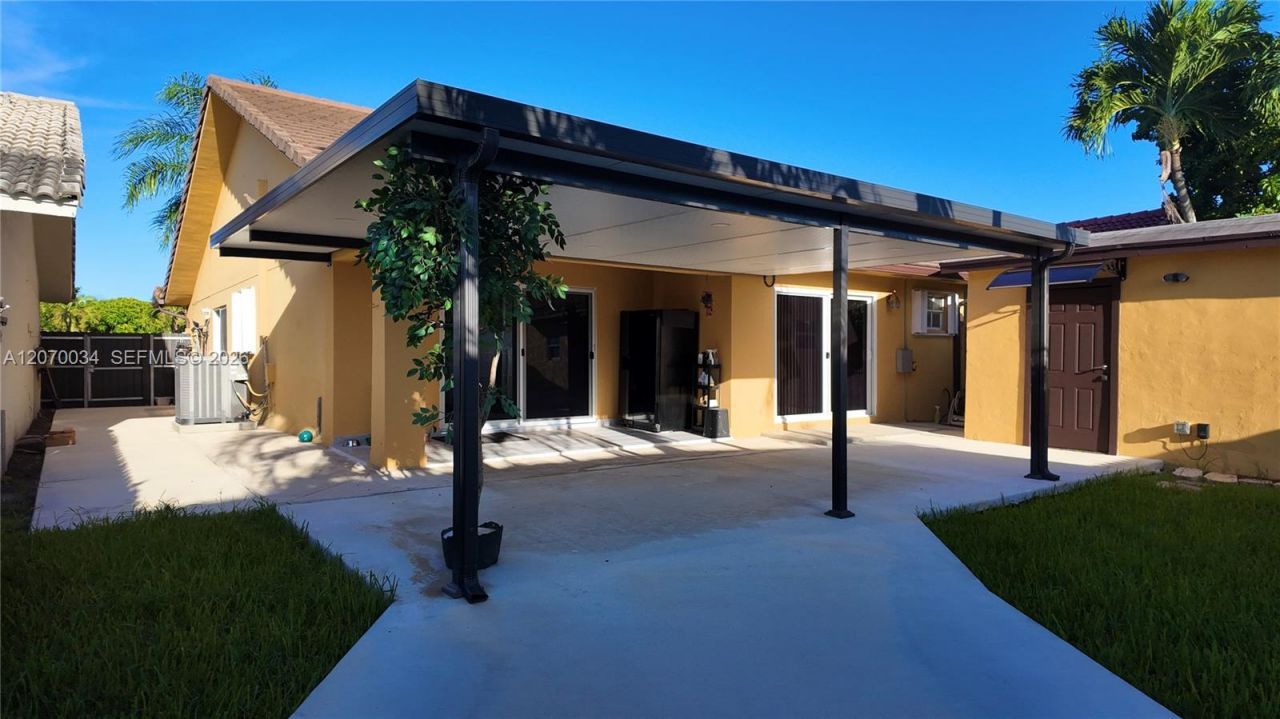 11570 SW 144th Path , Miami, FL 33186 Photo