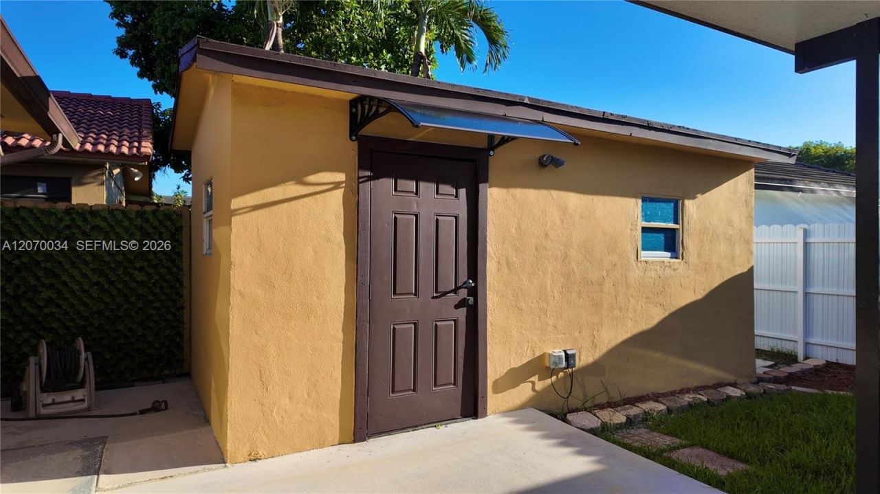 11570 SW 144th Path , Miami, FL 33186 Photo