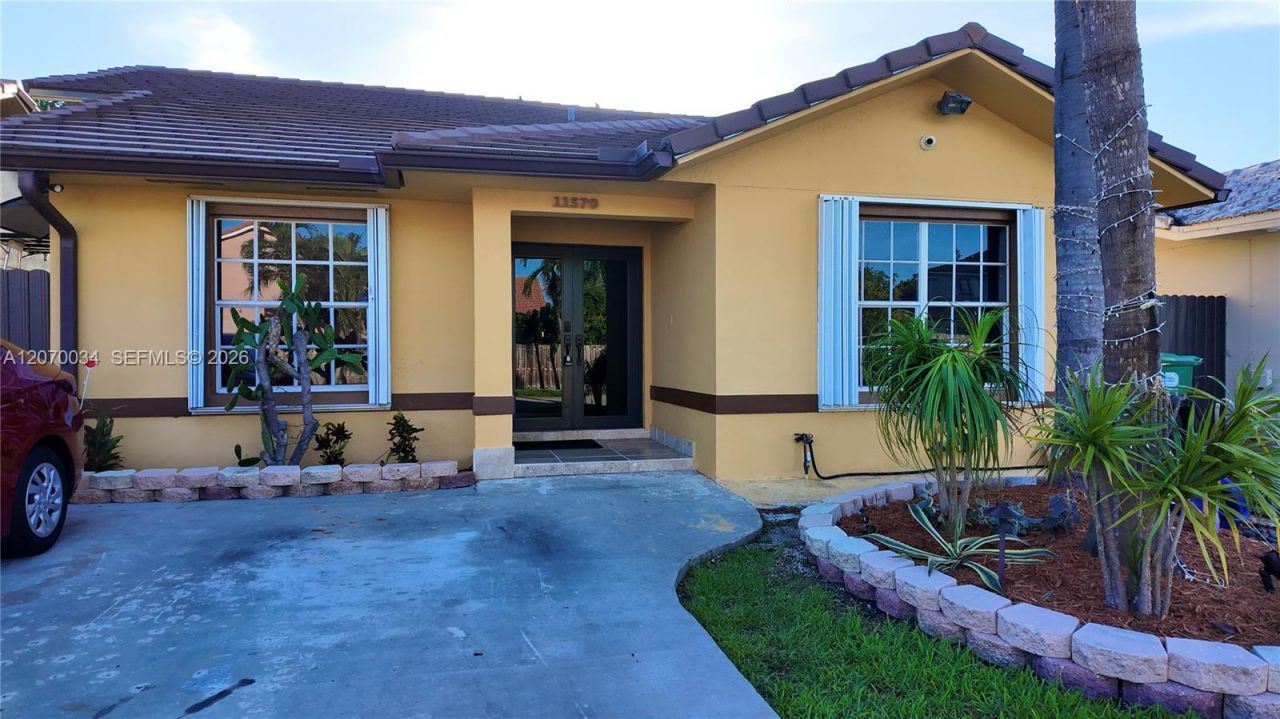 11570 SW 144th Path , Miami, FL 33186 Photo