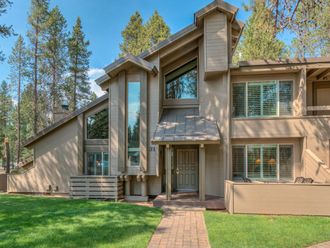 17636 Tennis Village Court Sunriver, OR 97707