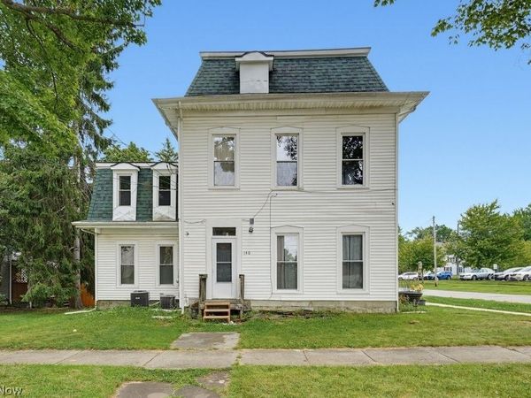 140 N Walnut Street , Ravenna, OH 44266