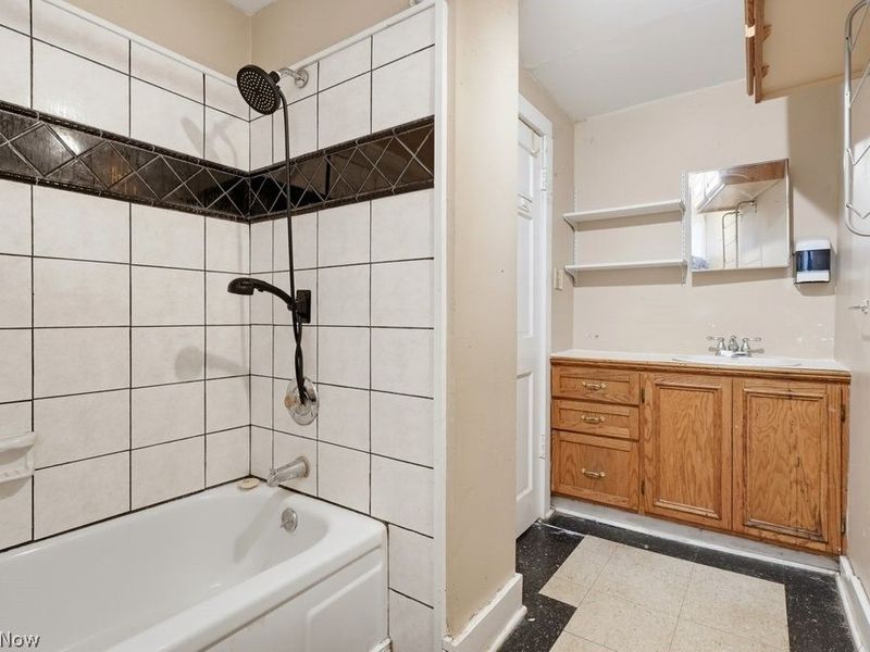 140 N Walnut Street, Ravenna, OH 44266 Photo 20
