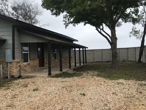 436 RIVER SPRINGS DR, Seguin, TX 78155