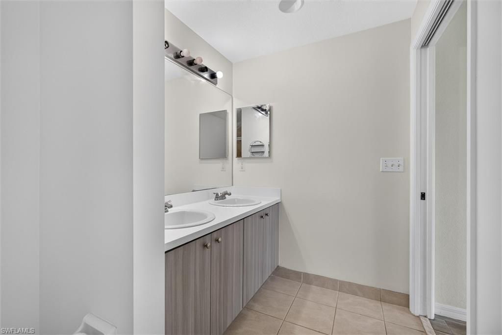 8555 Bernwood Cove Loop , Unit 107, Fort Myers, FL 33966 Photo