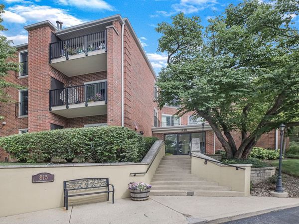 815 Leicester Road , Unit 312A, Elk Grove Village, IL 60007