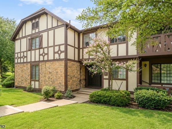 1 Avon Ct, Chatham, NJ 07928