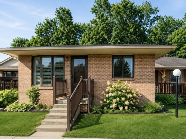 239 S Bonnie Brook Drive, Charlotte, MI 48813