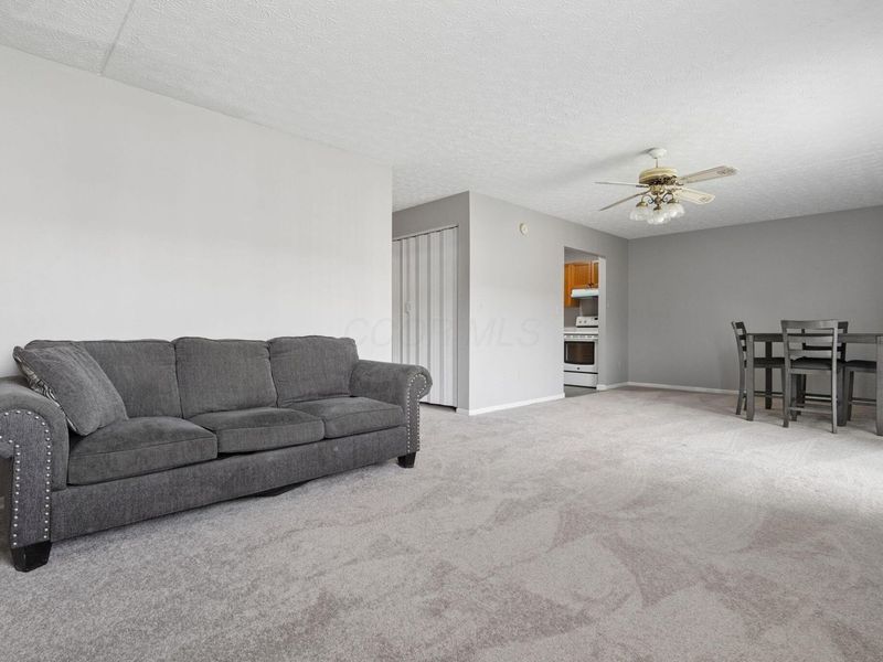3941 Karl Road , Unit 218, Columbus, OH 43224 Photo 6