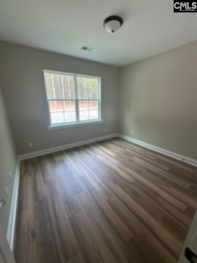 895 Horses Neck Road Photo 19