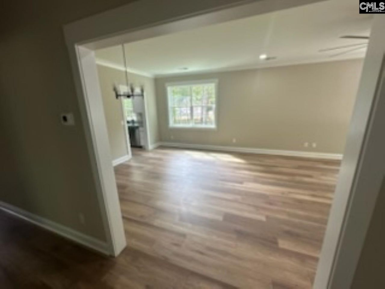 895 Horses Neck Road Photo 4