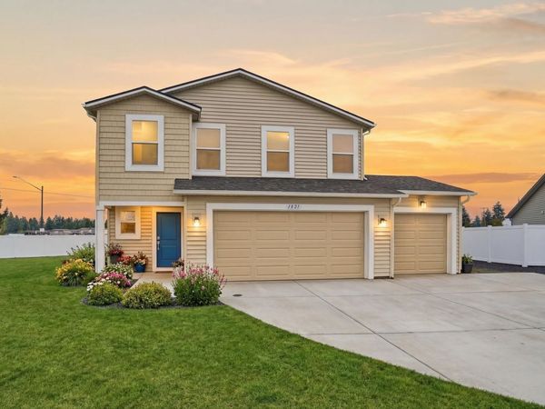 104 S Pippin Ave, Deer Park, WA 99006