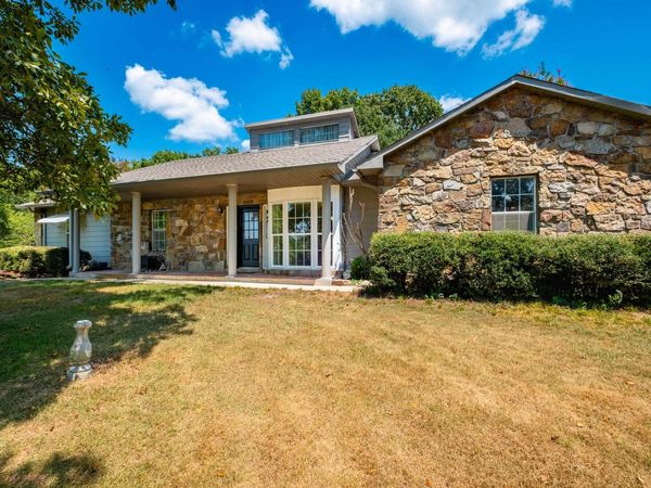 8222 Ridge Road, Malvern, AR 72104