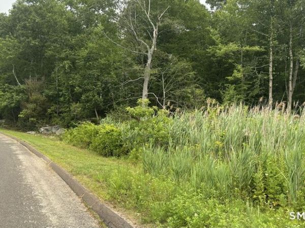 195 Silver Springs, Haddam, CT 06441