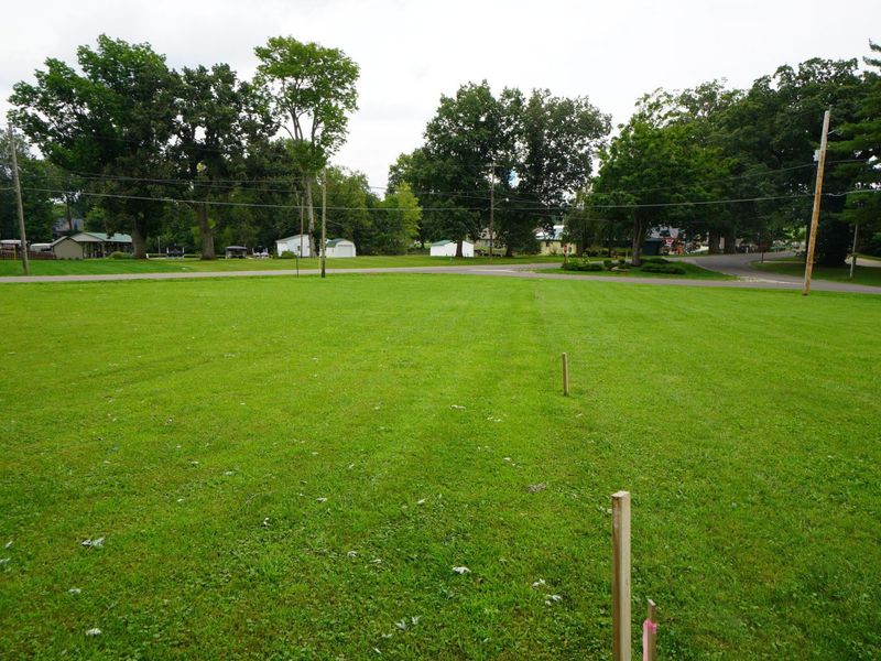 1102 W Lakeshore SE, Hebron, OH 43025 Photo 2