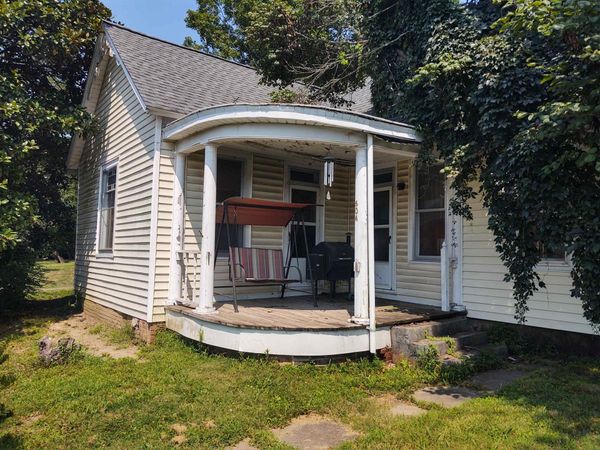 604 W Vine Street , Vienna, IL 62995