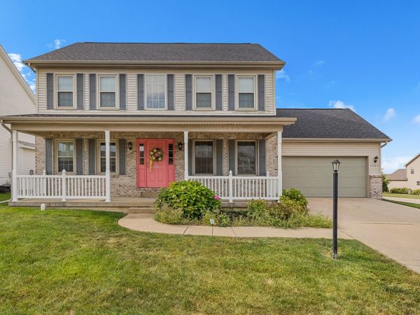 1701 Hunters Ridge Court , Mahomet, IL 61853