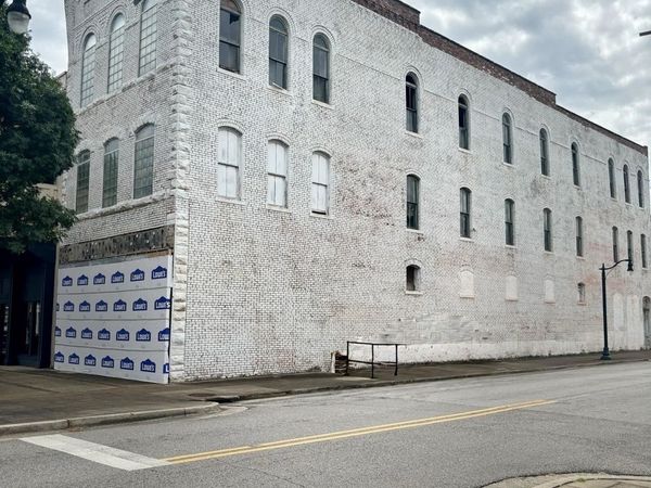 223 Montgomery Ave, Sheffield, AL 35660