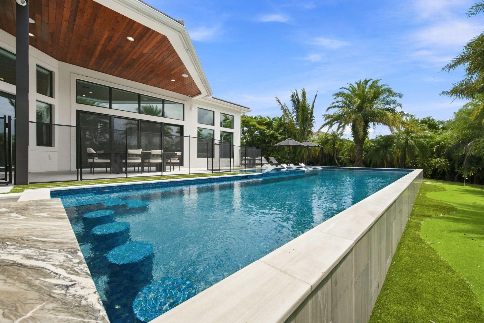 6924 N Stillwater Shores Drive, Davie, FL 33314 Photo