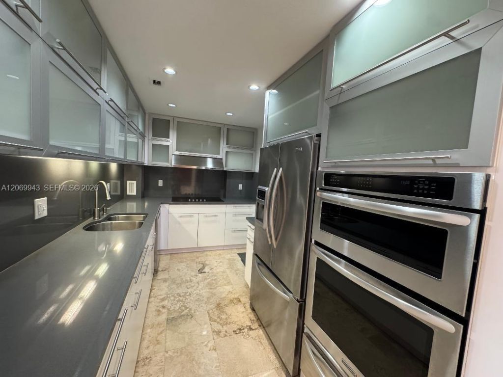 90 Edgewater Dr , Unit PH15, Coral Gables, FL 33133 Photo