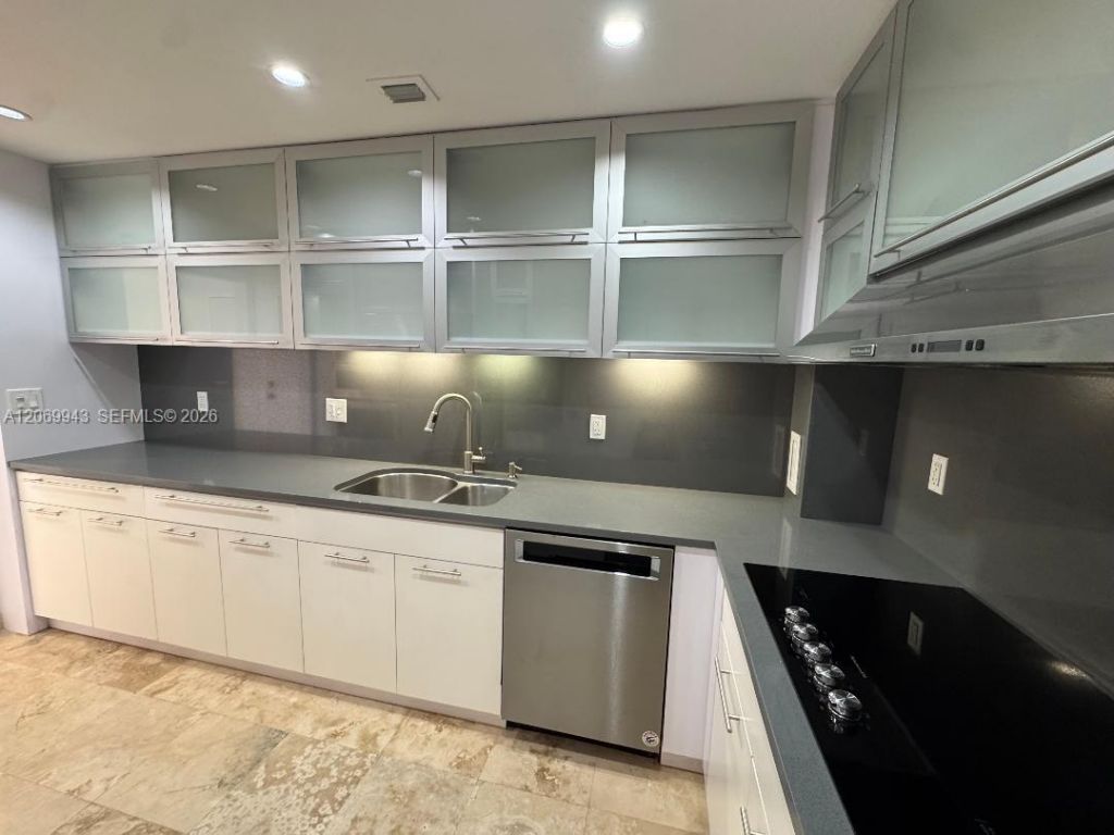 90 Edgewater Dr , Unit PH15, Coral Gables, FL 33133 Photo