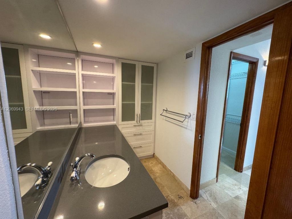 90 Edgewater Dr , Unit PH15, Coral Gables, FL 33133 Photo