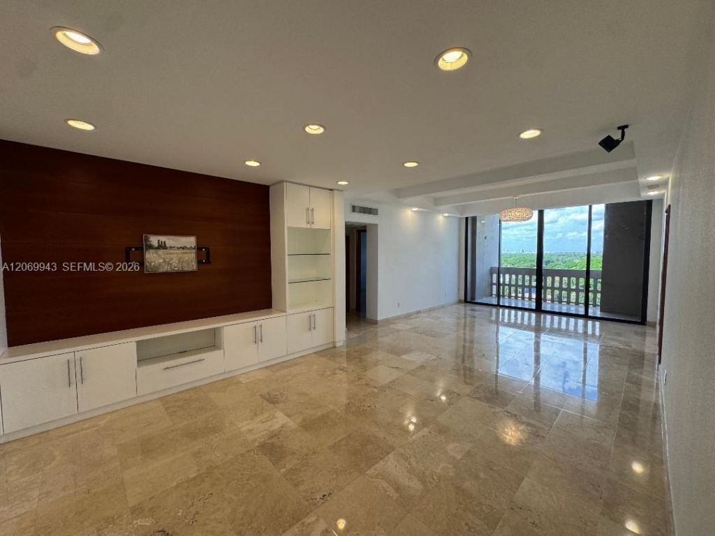 90 Edgewater Dr , Unit PH15, Coral Gables, FL 33133 Photo